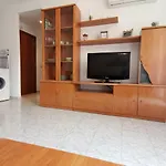 Apartamento+Parking +Piscina A 250Mts Playa Fenals
