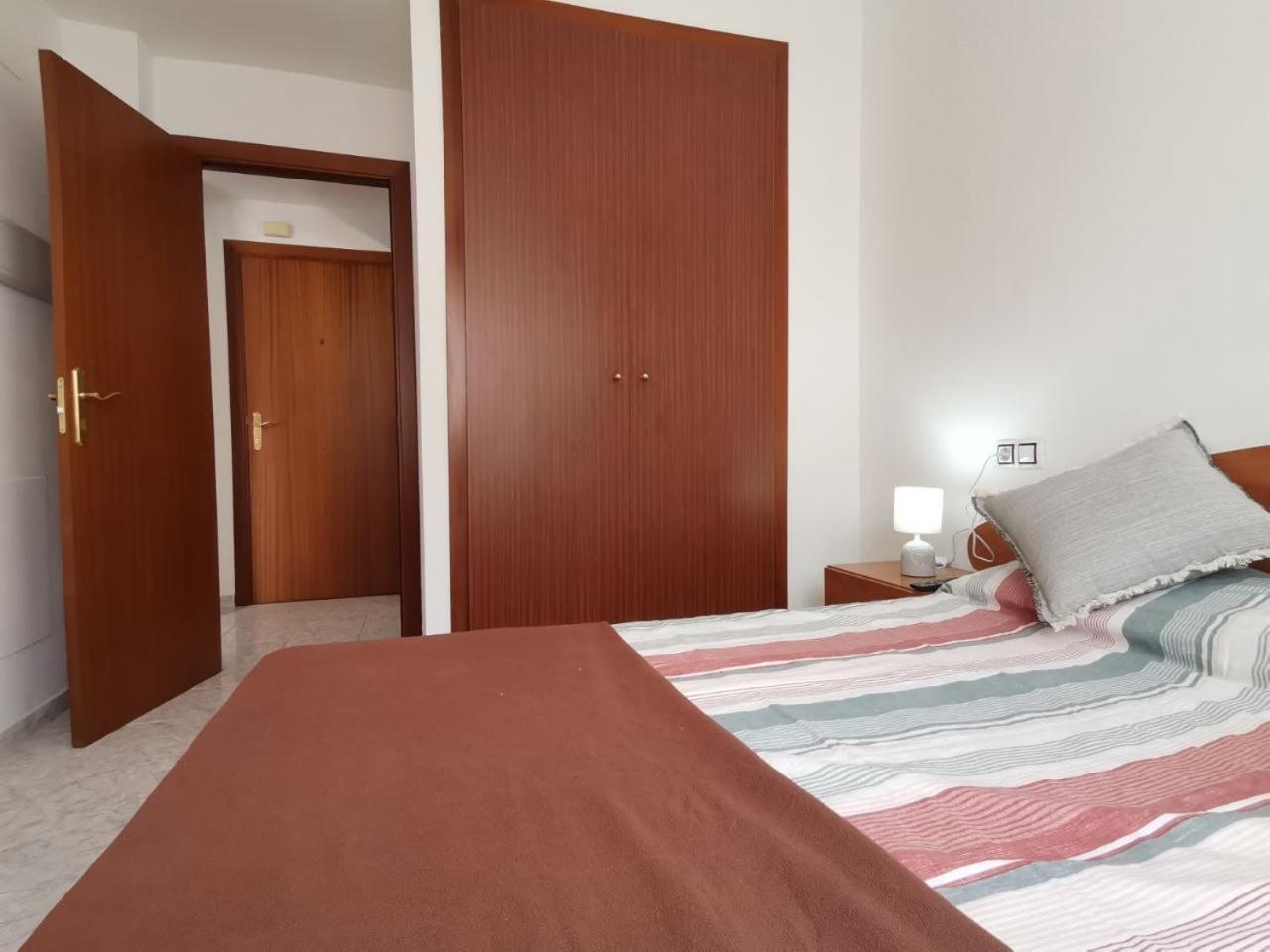 Appartement Apartamento+parking +piscina A 250mts Playa Fenals