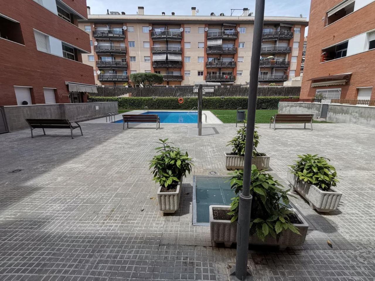 Apartamento+parking +piscina A 250mts Playa Fenals Appartement Lloret de Mar