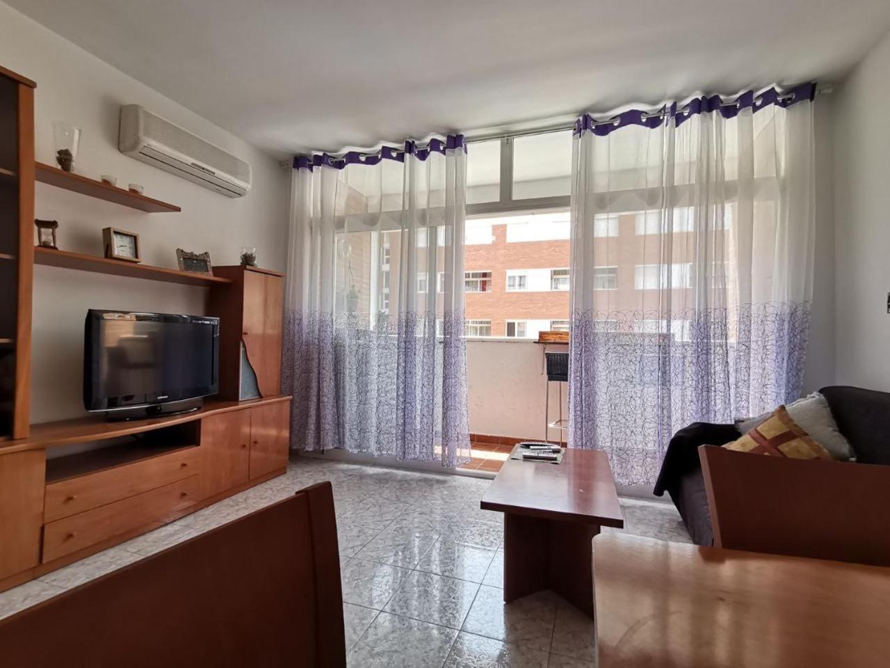 Apartamento+parking +piscina A 250mts Playa Fenals Lloret de Mar