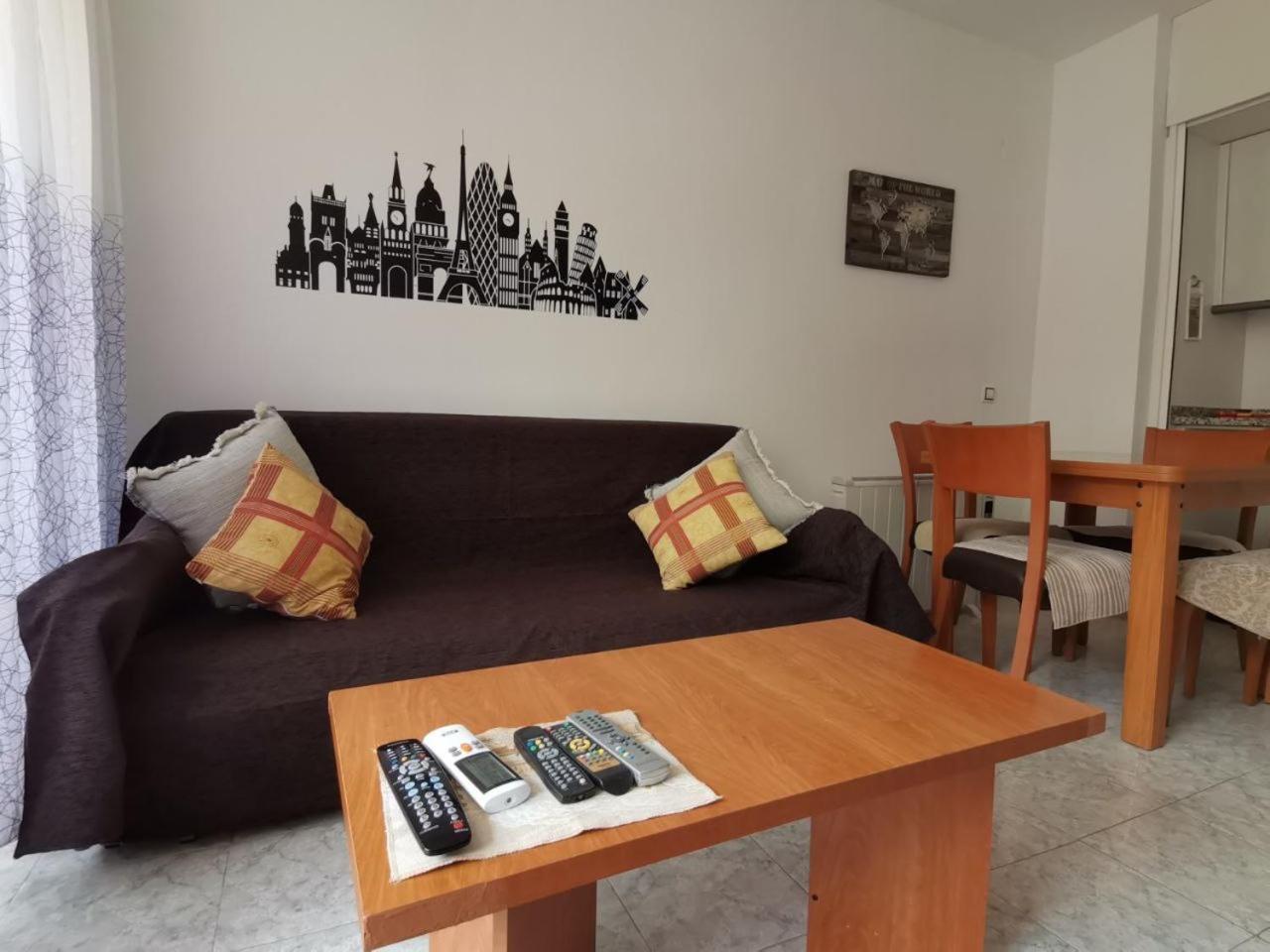 Apartamento+parking +piscina A 250mts Playa Fenals * Lloret de Mar