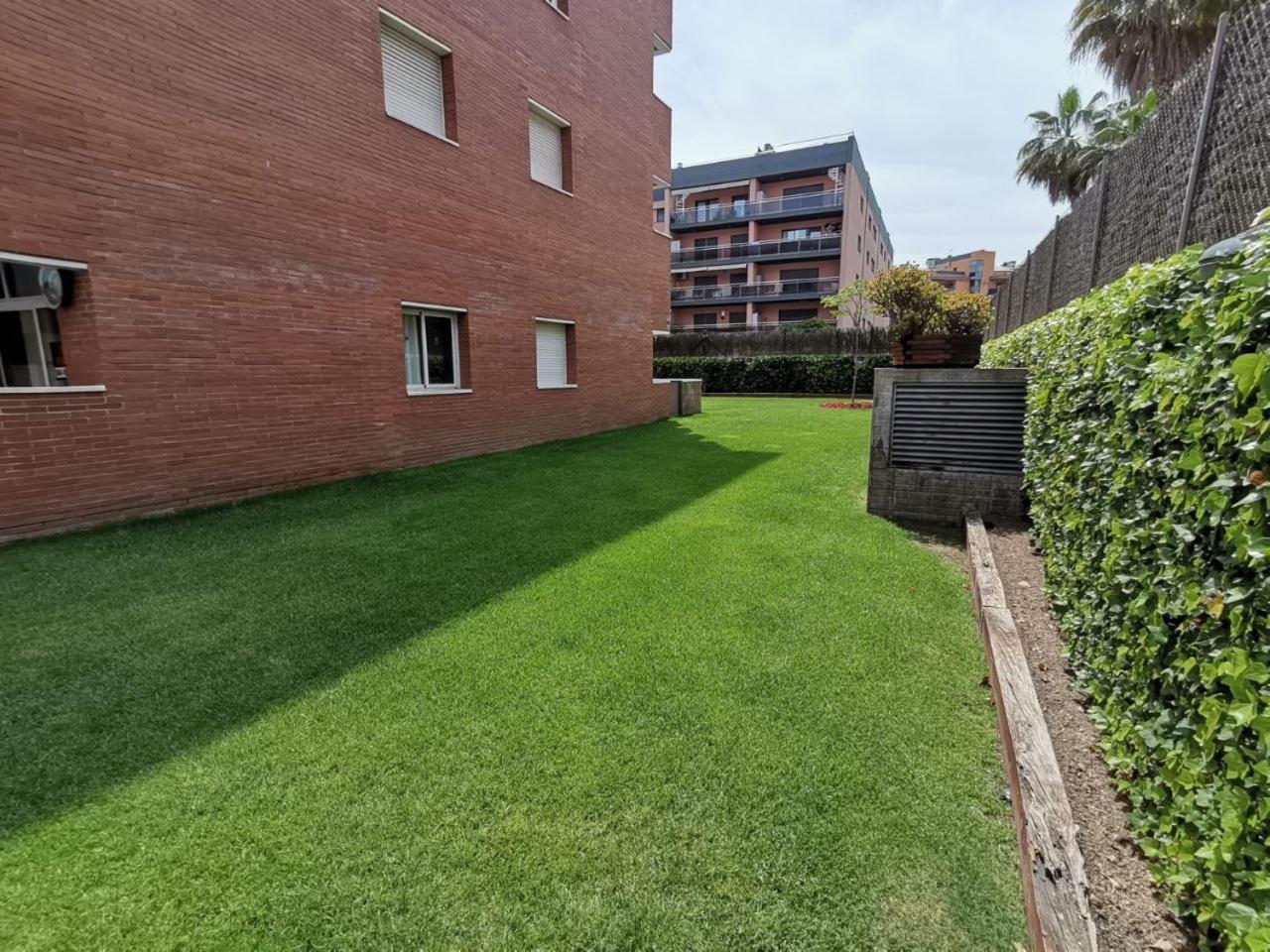Apartamento+parking +piscina A 250mts Playa Fenals Appartement