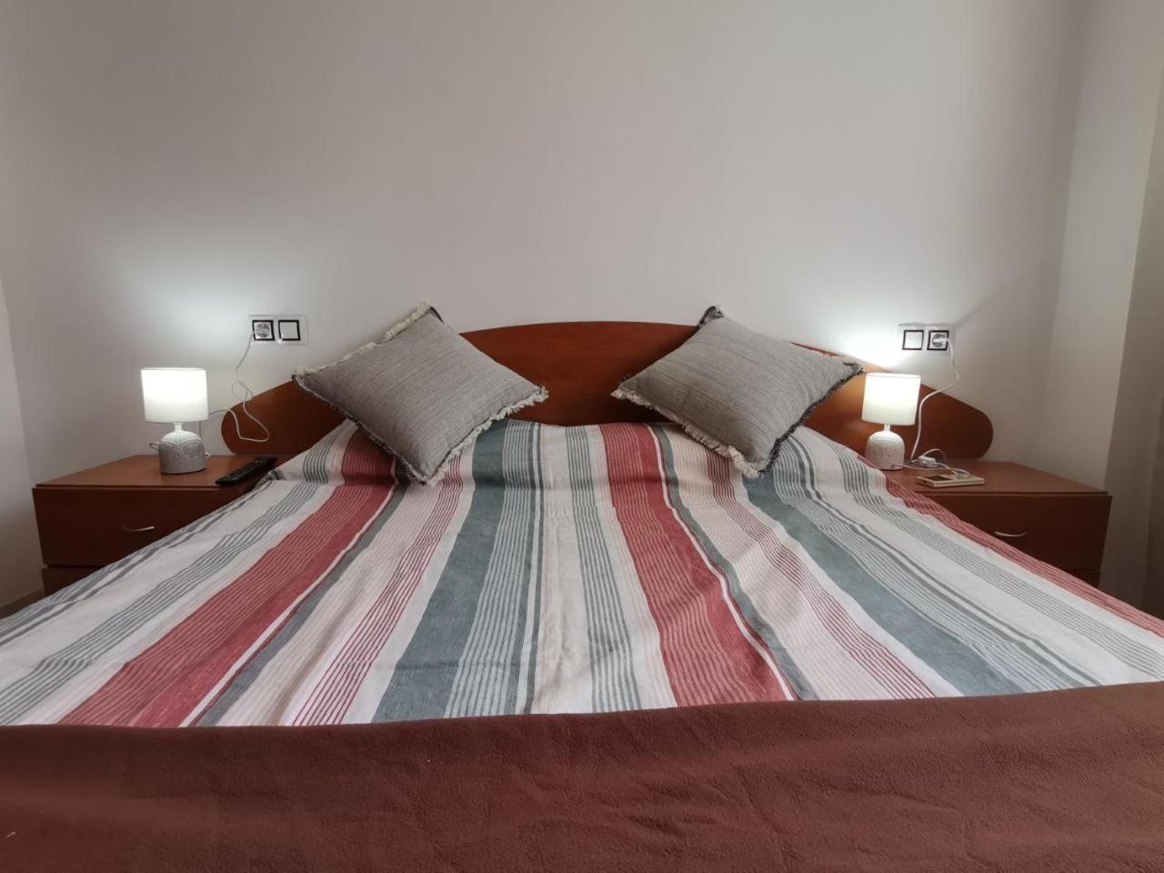 Apartamento+parking +piscina A 250mts Playa Fenals * Lloret de Mar